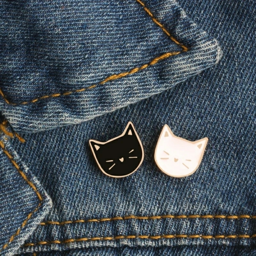 🌷 Lot 2 New Cute Little Crtoon Cat Pins Funny Pins Kittens